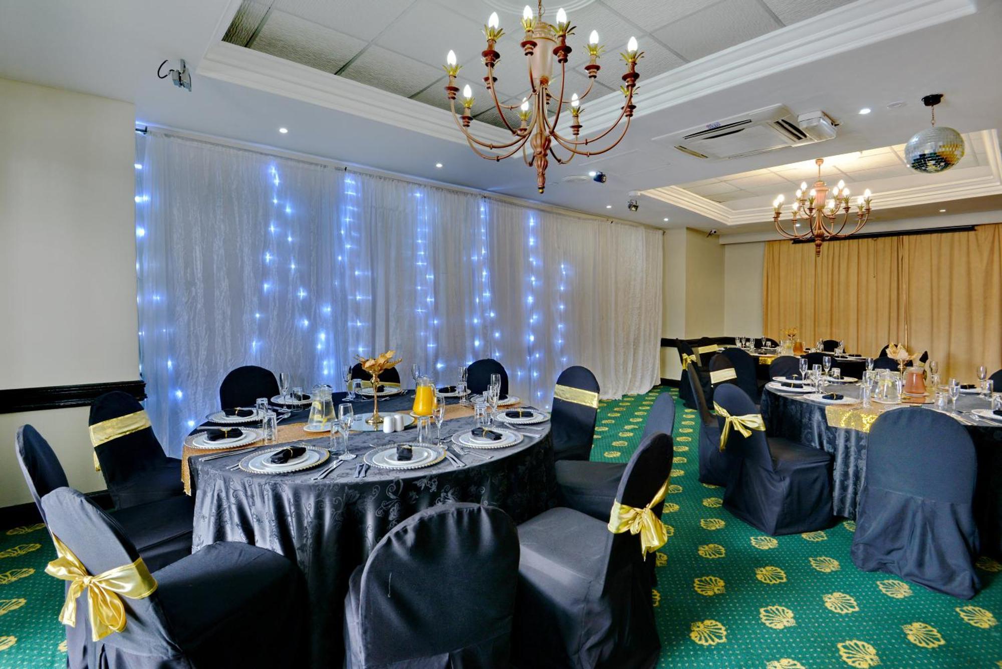 Hotel The Balmoral - Halaal Durban Esterno foto