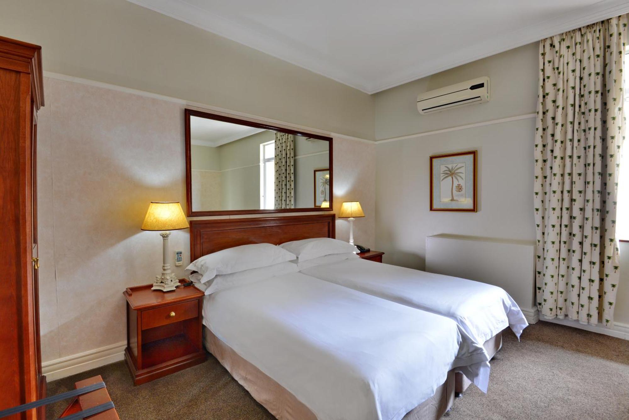 Hotel The Balmoral - Halaal Durban Esterno foto