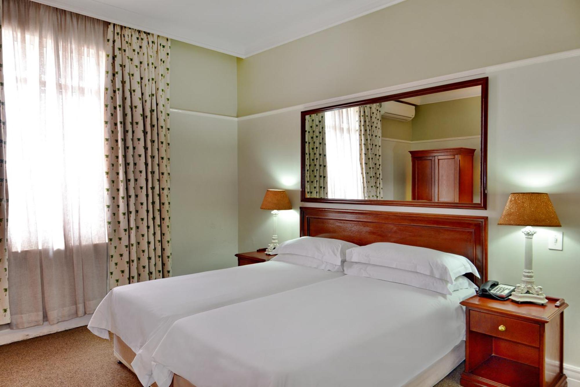 Hotel The Balmoral - Halaal Durban Esterno foto