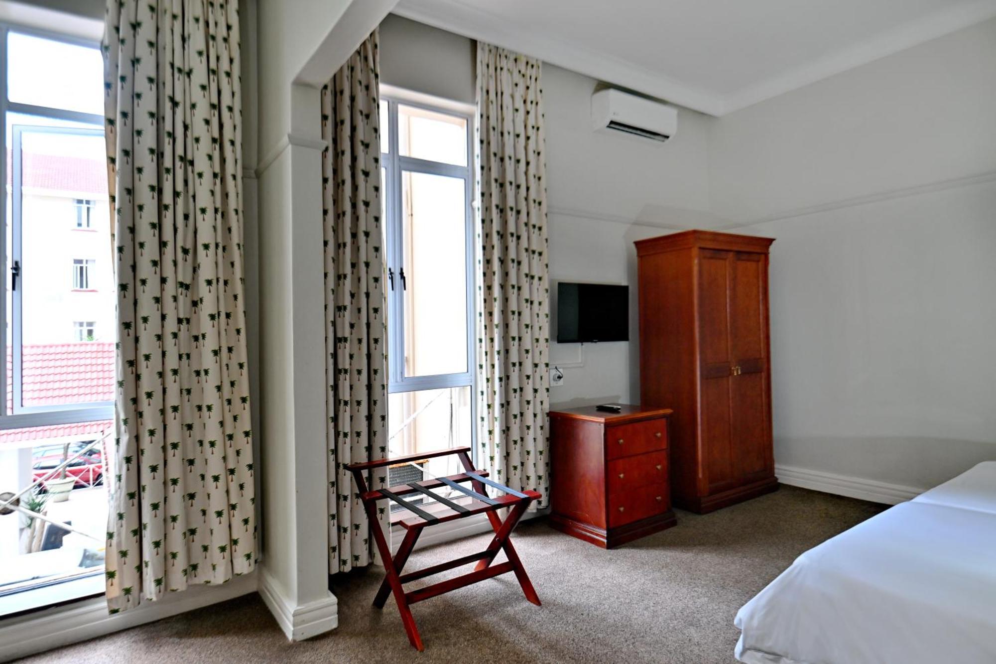 Hotel The Balmoral - Halaal Durban Esterno foto