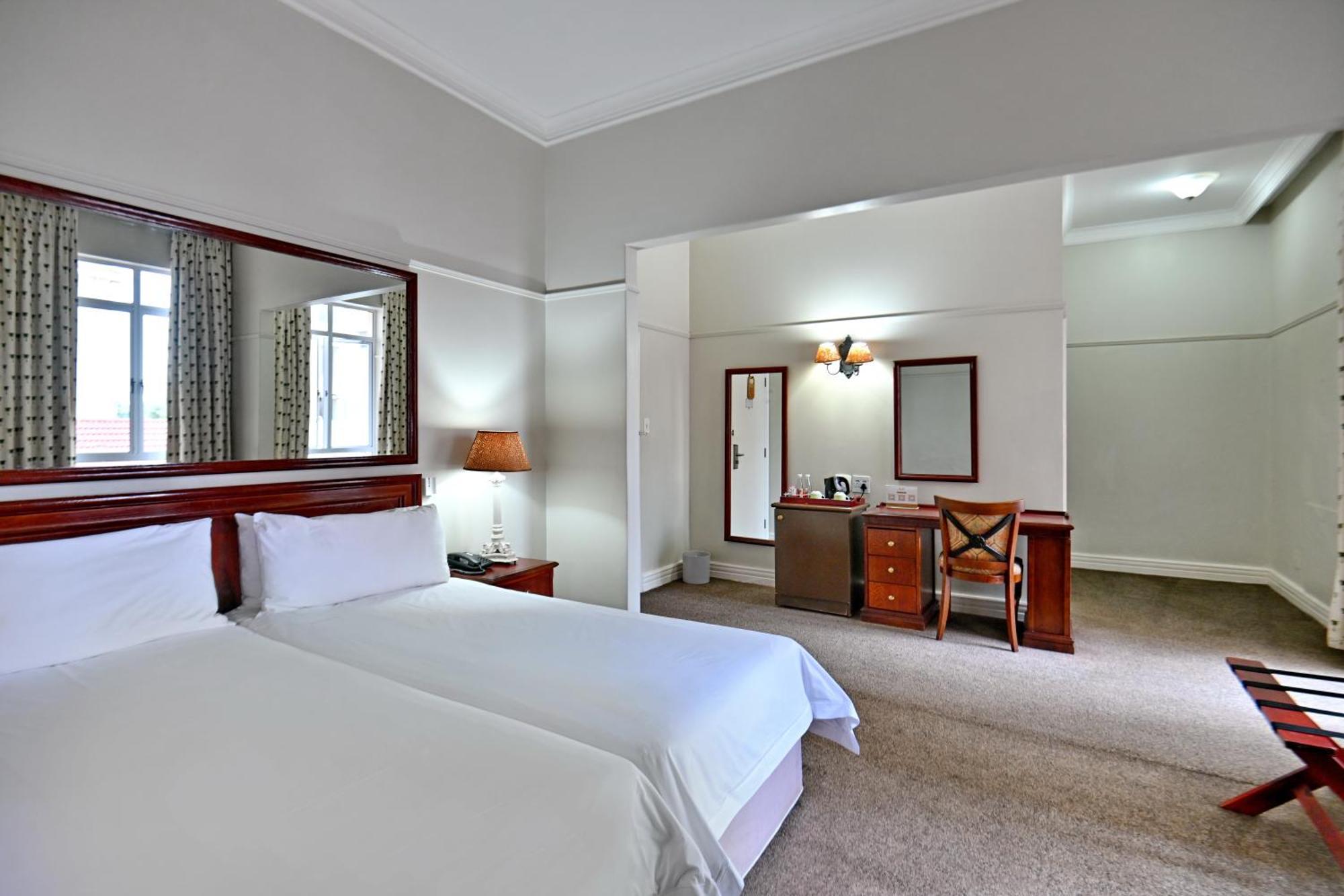 Hotel The Balmoral - Halaal Durban Esterno foto